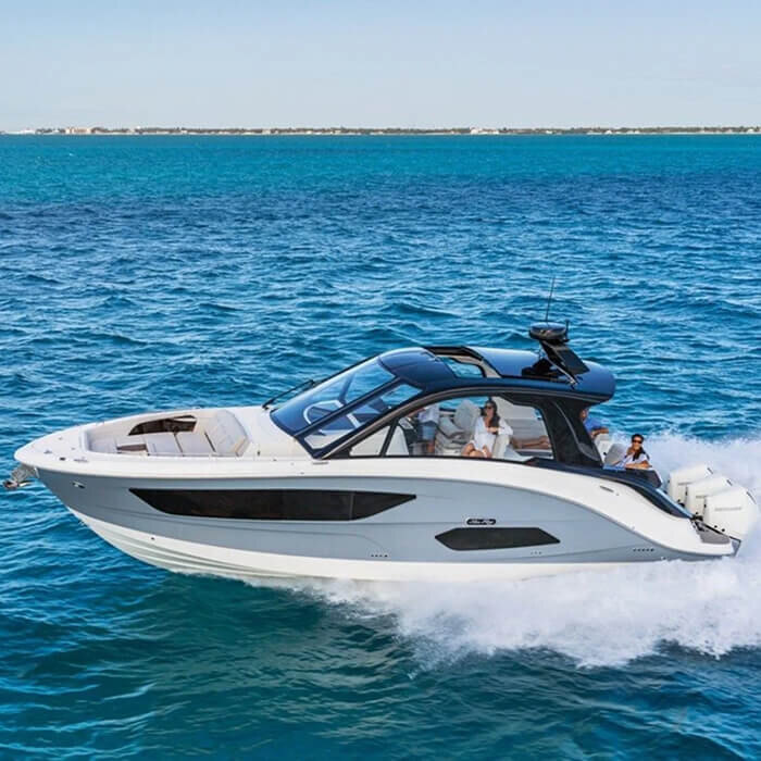 Sea Ray Cabin Cruiser